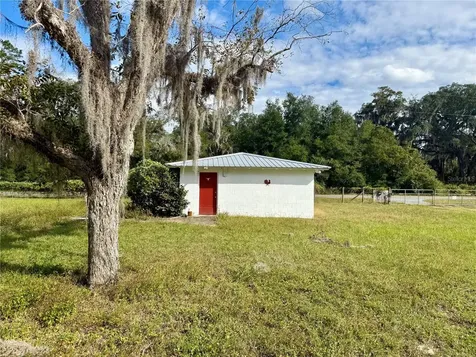23915 NE State Road 26 Melrose FL 32666