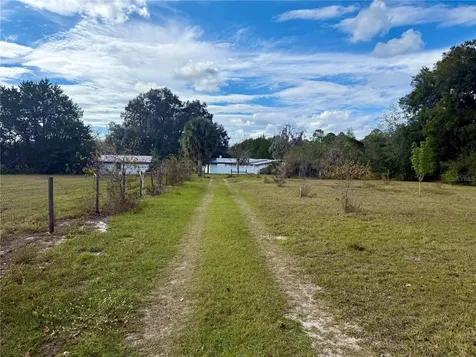 23915 NE State Road 26 Melrose FL 32666