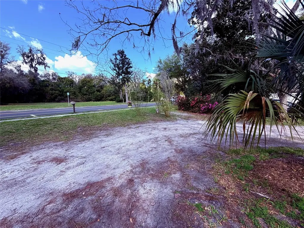25327 NE State Road 26 Melrose FL 32666