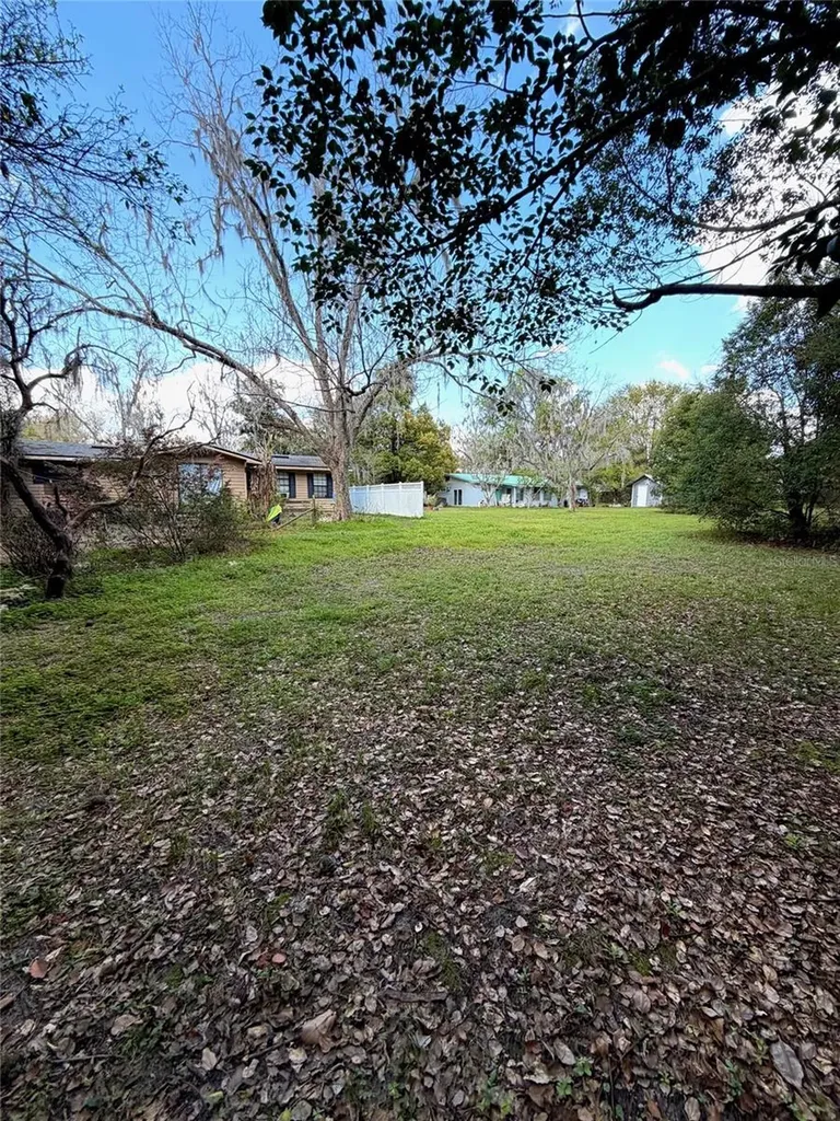 25327 NE State Road 26 Melrose FL 32666