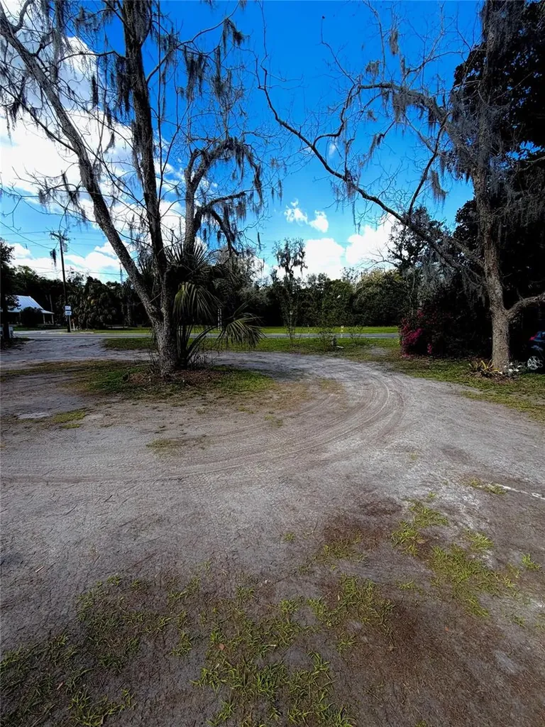 25327 NE State Road 26 Melrose FL 32666