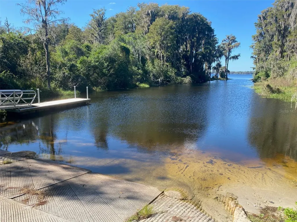 25327 NE State Road 26 Melrose FL 32666