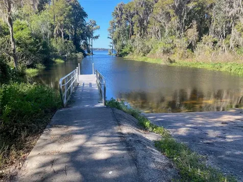 25327 NE State Road 26 Melrose FL 32666