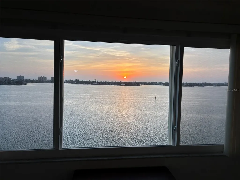 4750 Cove Circle St Petersburg FL 33708