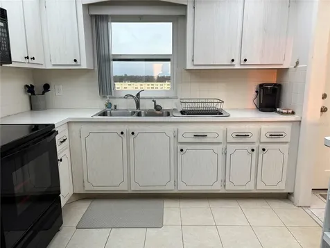 4750 Cove Circle St Petersburg FL 33708