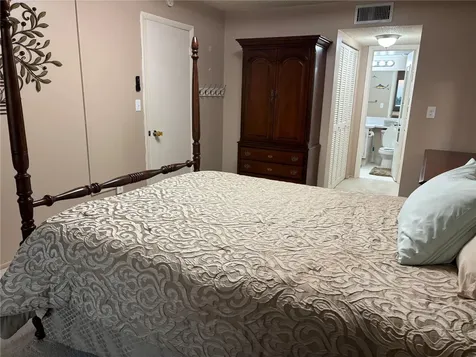 4750 Cove Circle St Petersburg FL 33708