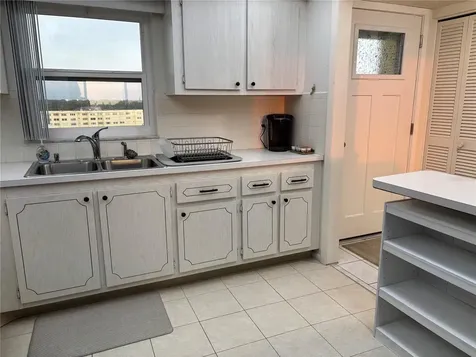 4750 Cove Circle St Petersburg FL 33708
