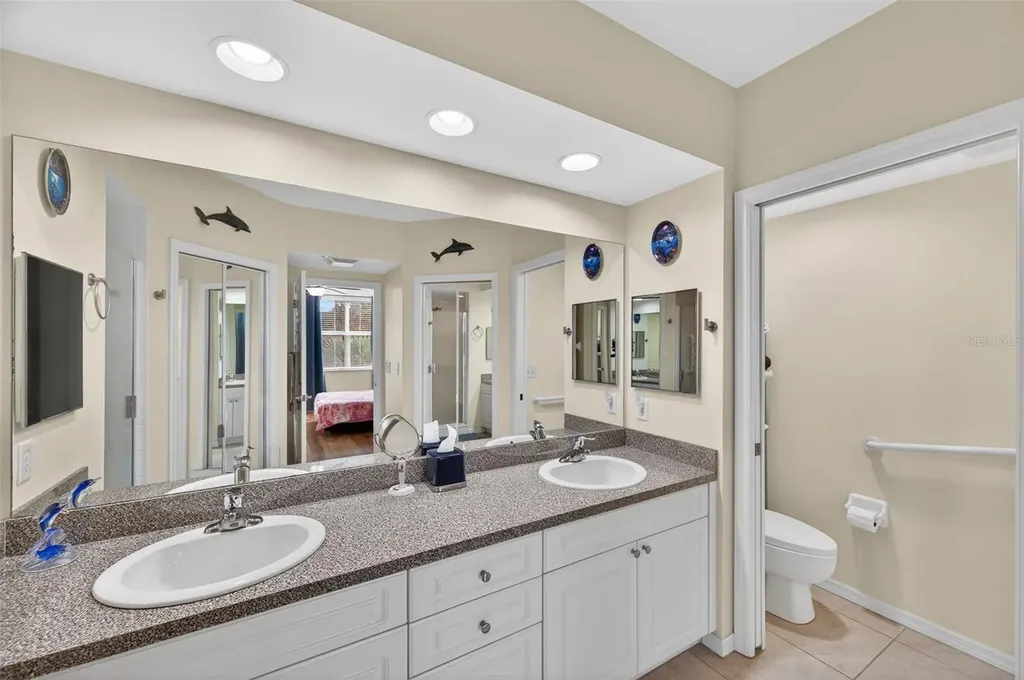 960 Starkey Road Largo FL 33771