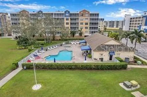 960 Starkey Road Largo FL 33771