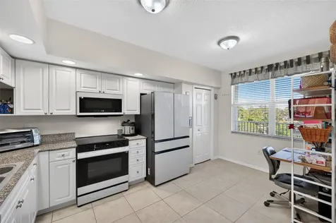 960 Starkey Road Largo FL 33771