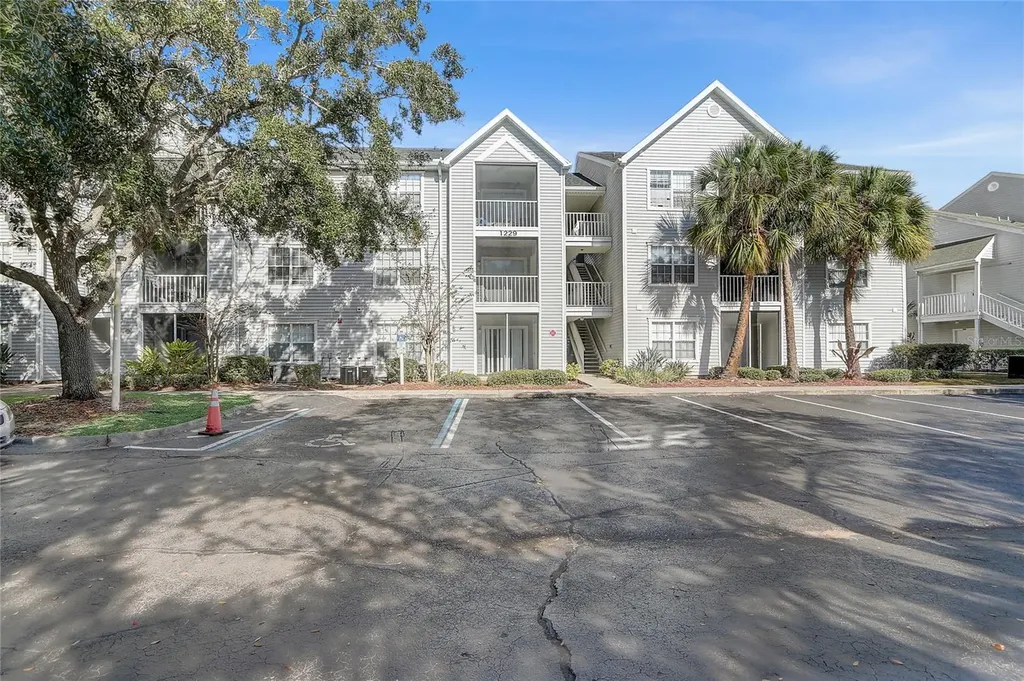 1229 Bermuda Lakes Lane Kissimmee FL 34741