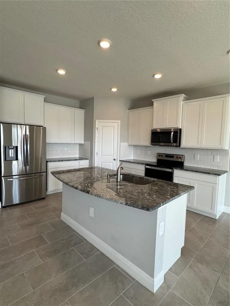 17710 Cantarina Cove Bradenton FL 34211