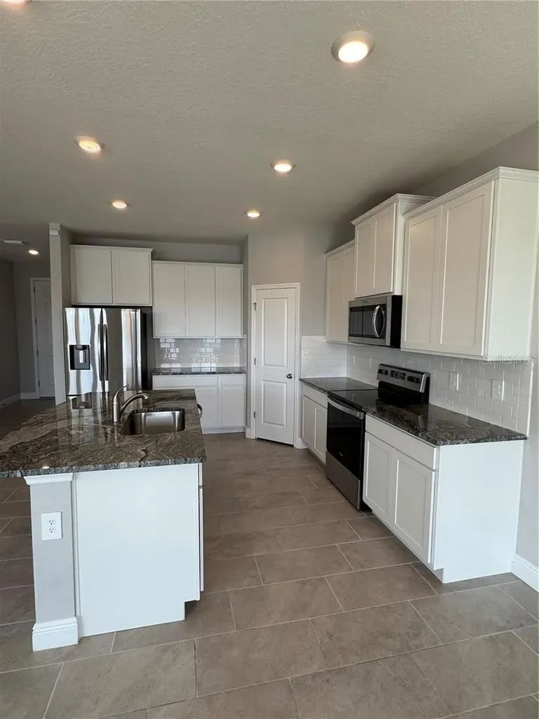 17710 Cantarina Cove Bradenton FL 34211