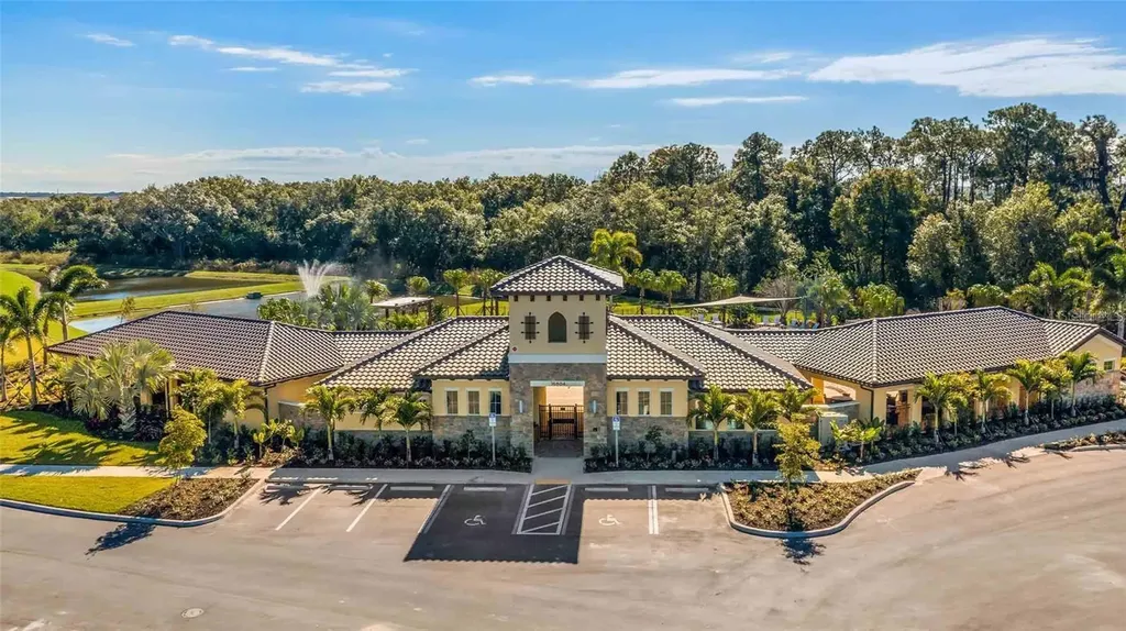 17710 Cantarina Cove Bradenton FL 34211
