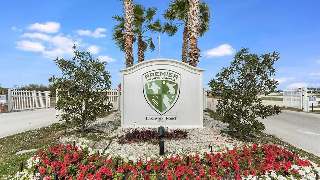 17710 Cantarina Cove Bradenton FL 34211