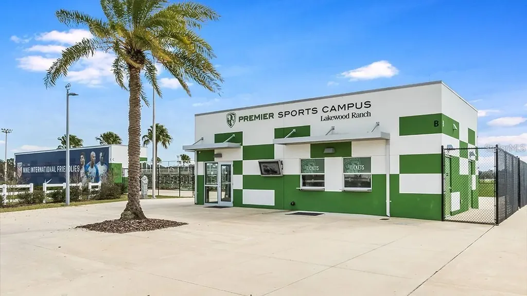 17710 Cantarina Cove Bradenton FL 34211