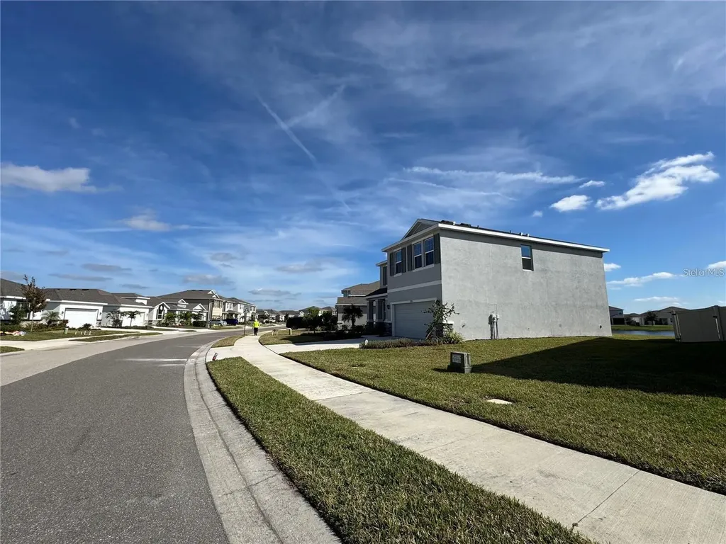 17710 Cantarina Cove Bradenton FL 34211
