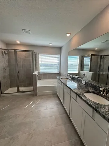 17710 Cantarina Cove Bradenton FL 34211