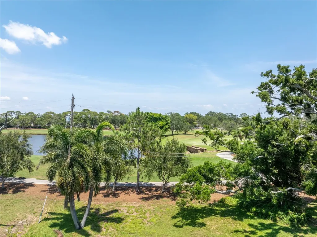 167 Almedo Way NE St Petersburg FL 33704