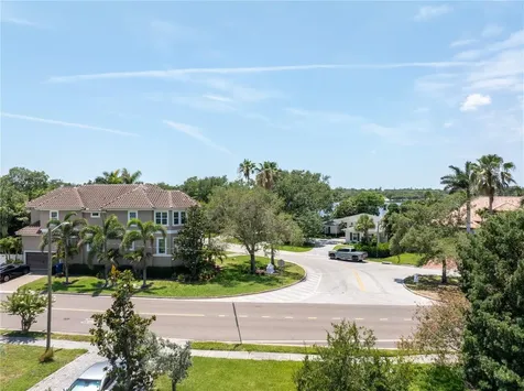167 Almedo Way NE St Petersburg FL 33704