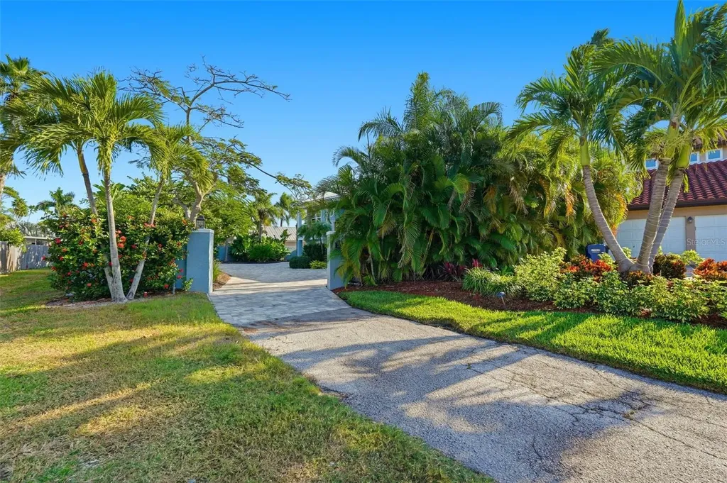 401 Harbor Drive Belleair Beach FL 33786