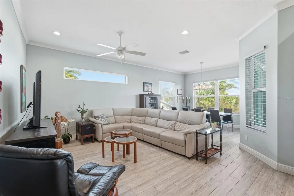 401 Harbor Drive Belleair Beach FL 33786