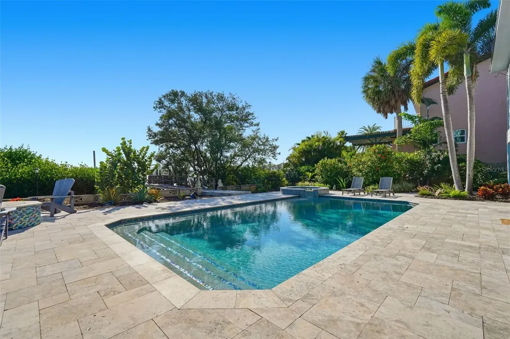 401 Harbor Drive Belleair Beach FL 33786
