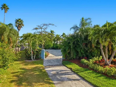 401 Harbor Drive Belleair Beach FL 33786