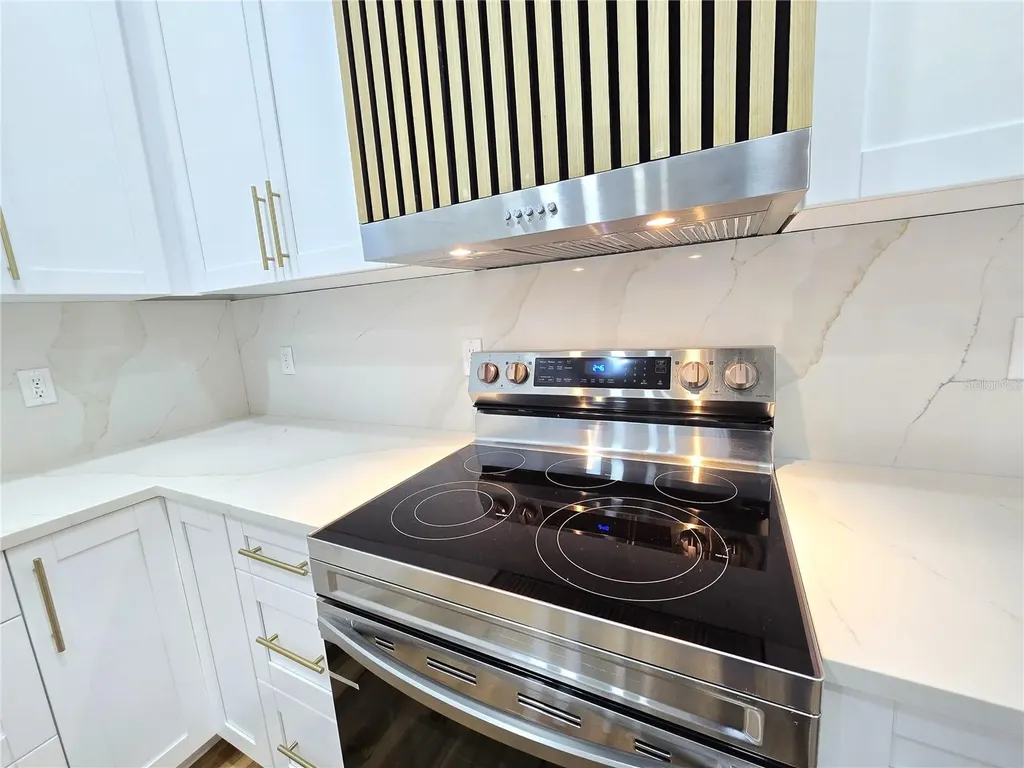1008 Hawkins Street Clearwater FL 33756