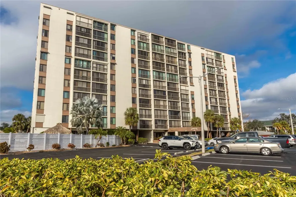 255 Dolphin Point Clearwater Beach FL 33767
