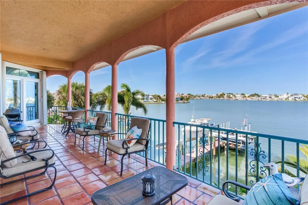 16480 Redington Drive Redington Beach FL 33708