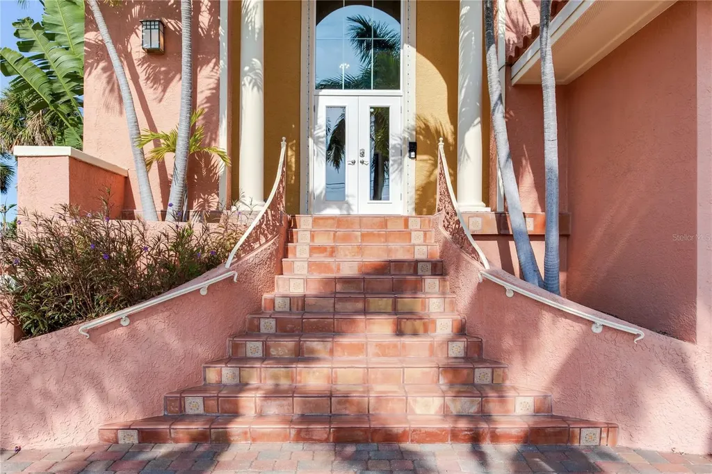 16480 Redington Drive Redington Beach FL 33708