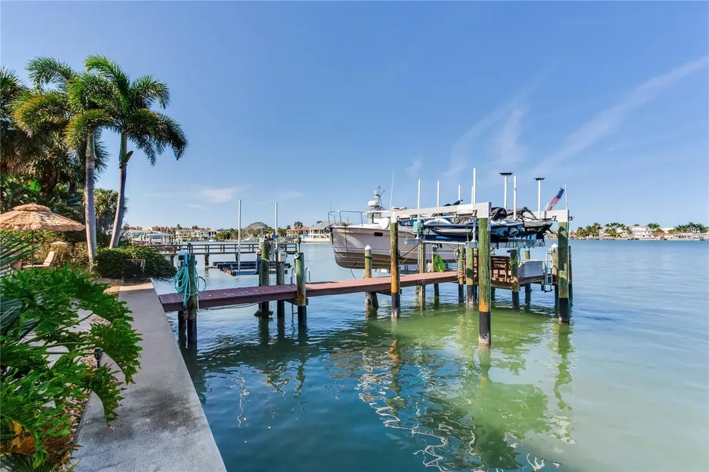 16480 Redington Drive Redington Beach FL 33708