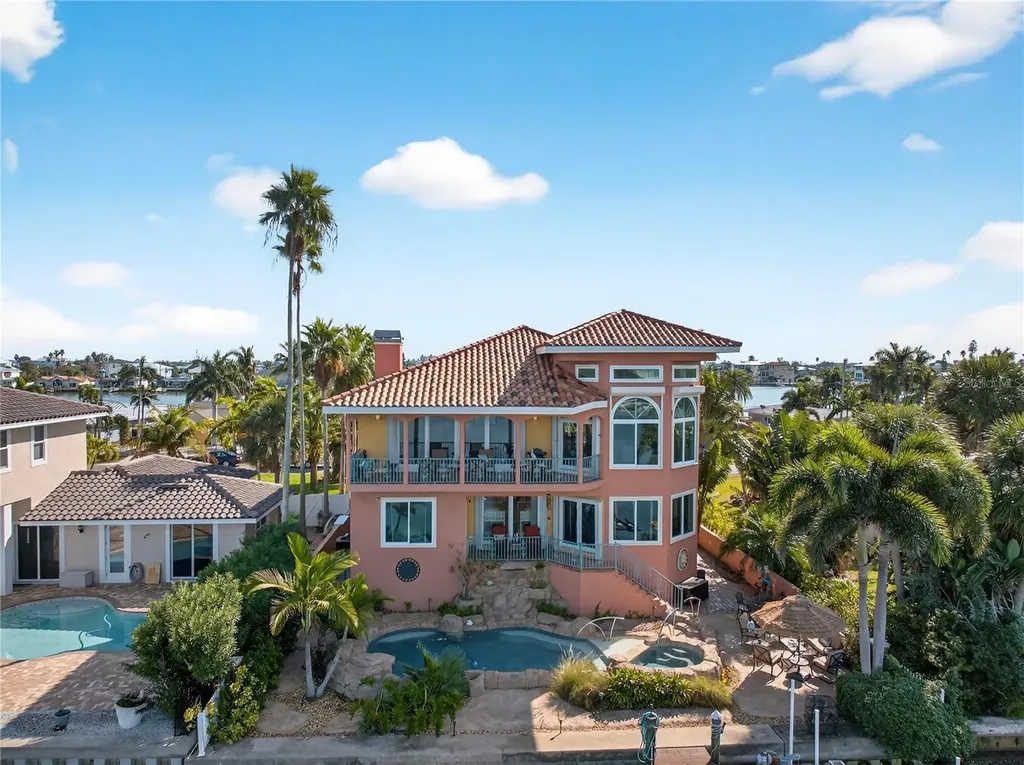 16480 Redington Drive Redington Beach FL 33708