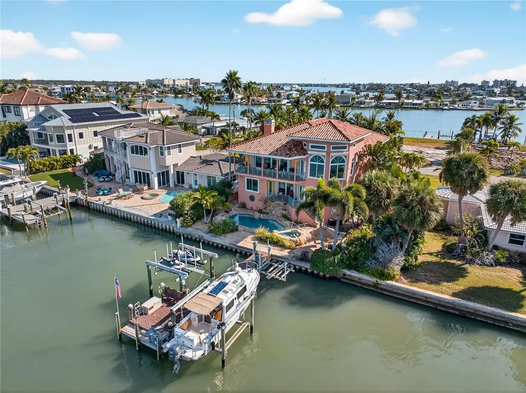 16480 Redington Drive Redington Beach FL 33708