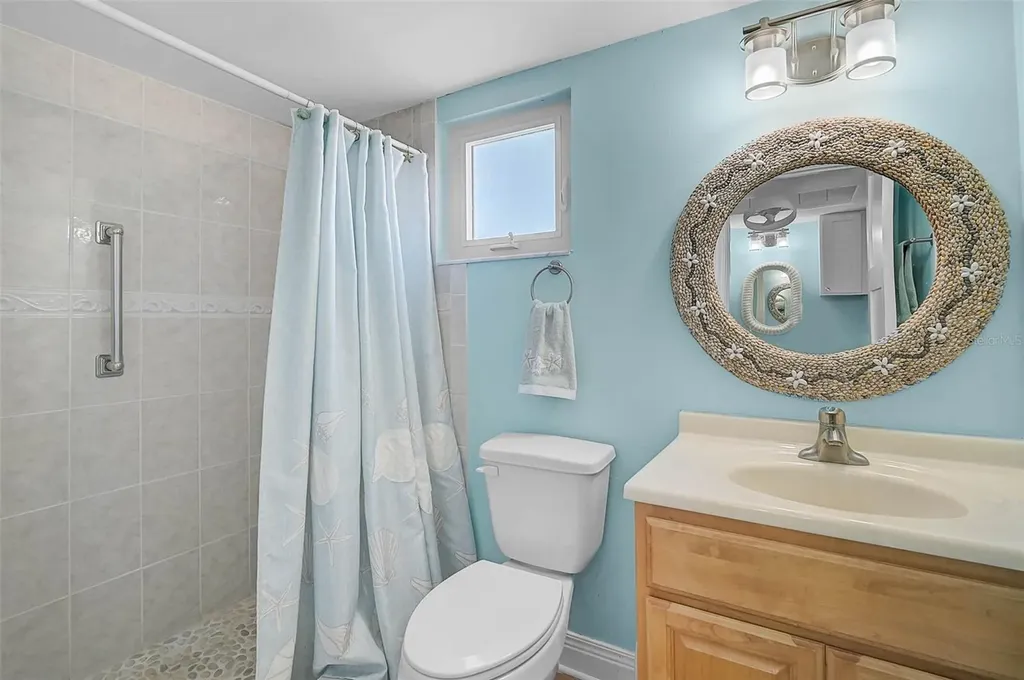 3585 Lake Bayshore Drive Bradenton FL 34205