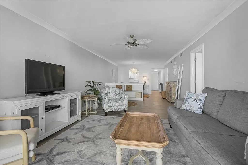 3585 Lake Bayshore Drive Bradenton FL 34205
