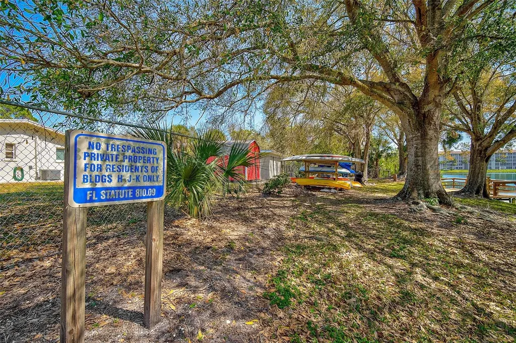 3585 Lake Bayshore Drive Bradenton FL 34205