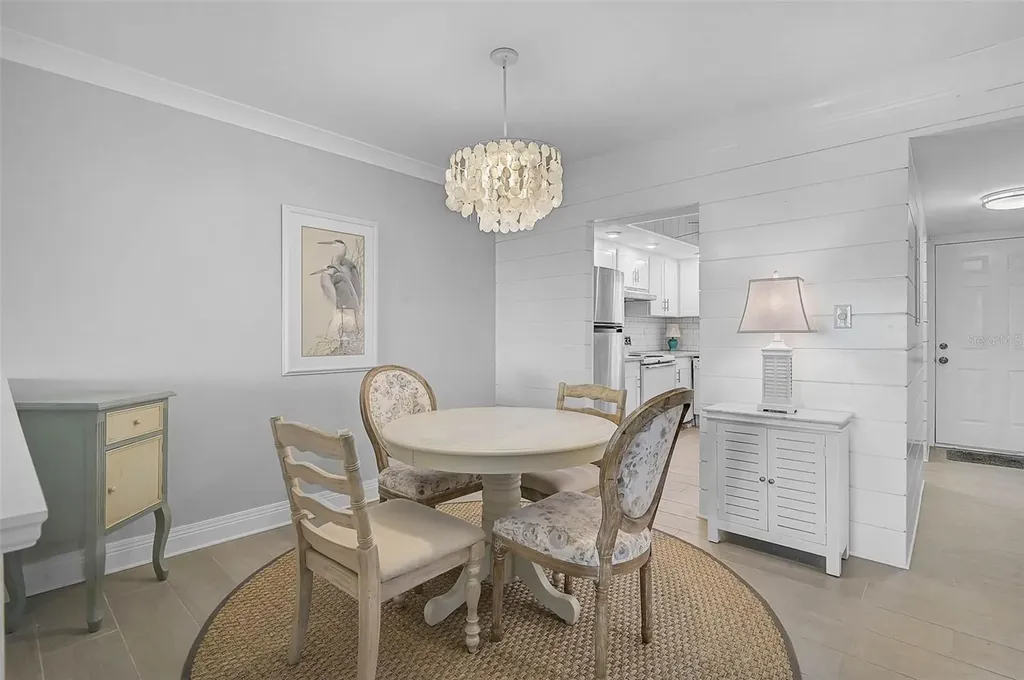 3585 Lake Bayshore Drive Bradenton FL 34205