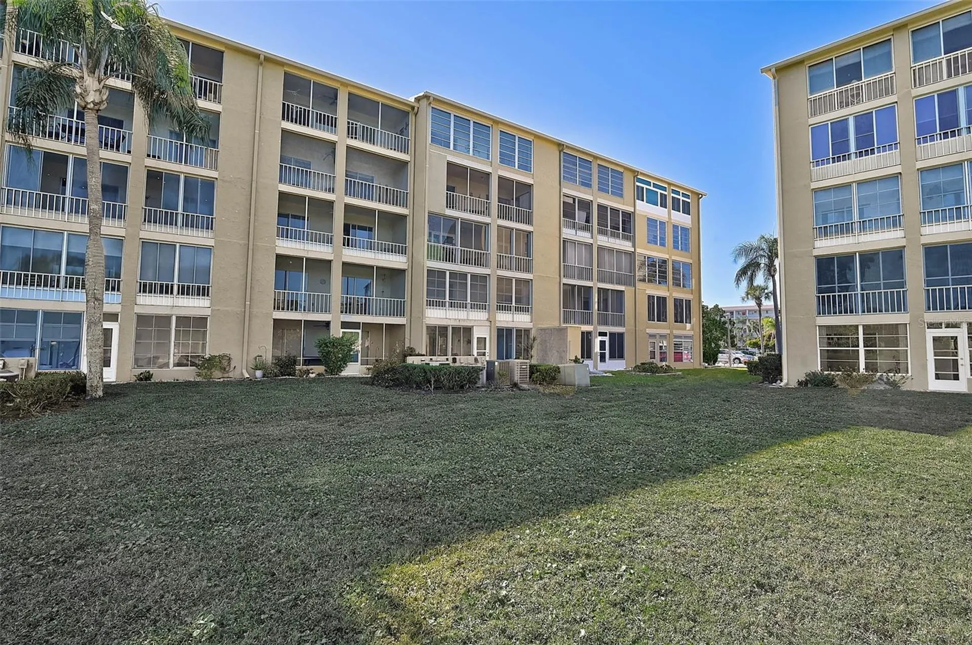 3585 Lake Bayshore Drive Bradenton FL 34205