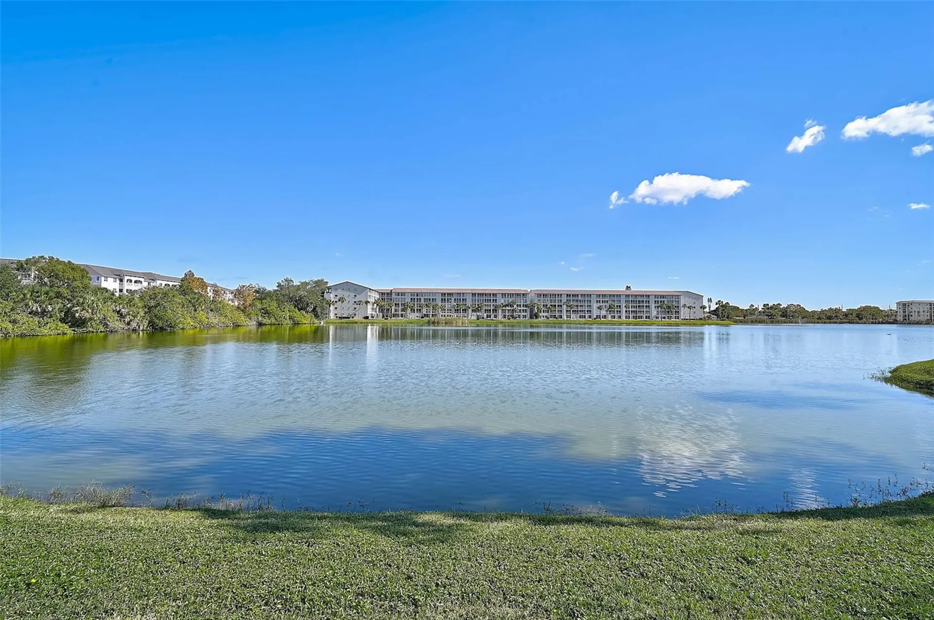 3585 Lake Bayshore Drive Bradenton FL 34205