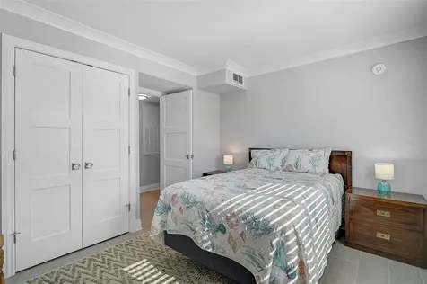 3585 Lake Bayshore Drive Bradenton FL 34205
