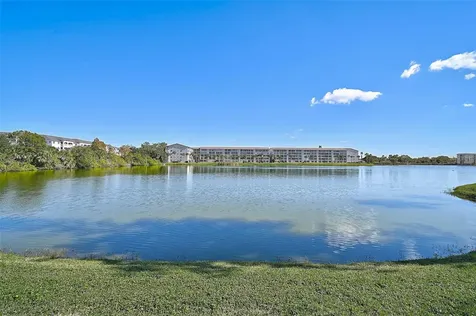 3585 Lake Bayshore Drive Bradenton FL 34205