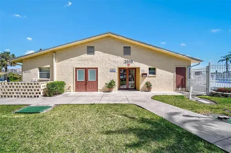 3585 Lake Bayshore Drive Bradenton FL 34205