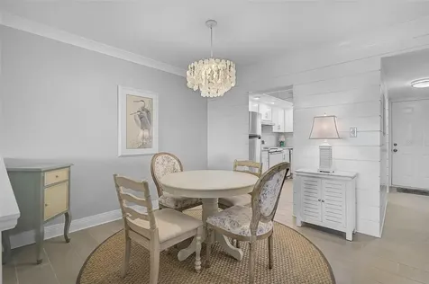3585 Lake Bayshore Drive Bradenton FL 34205