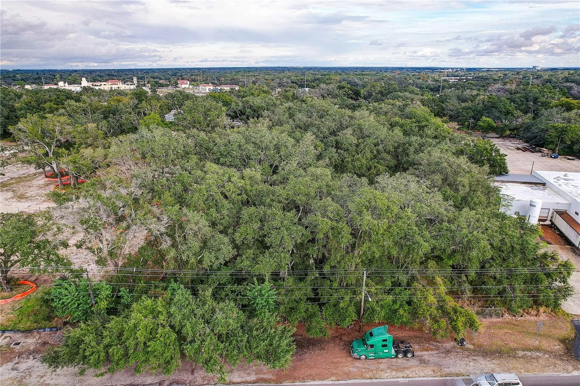 6905 & 6907 Rowlett Park Drive Tampa FL 33610