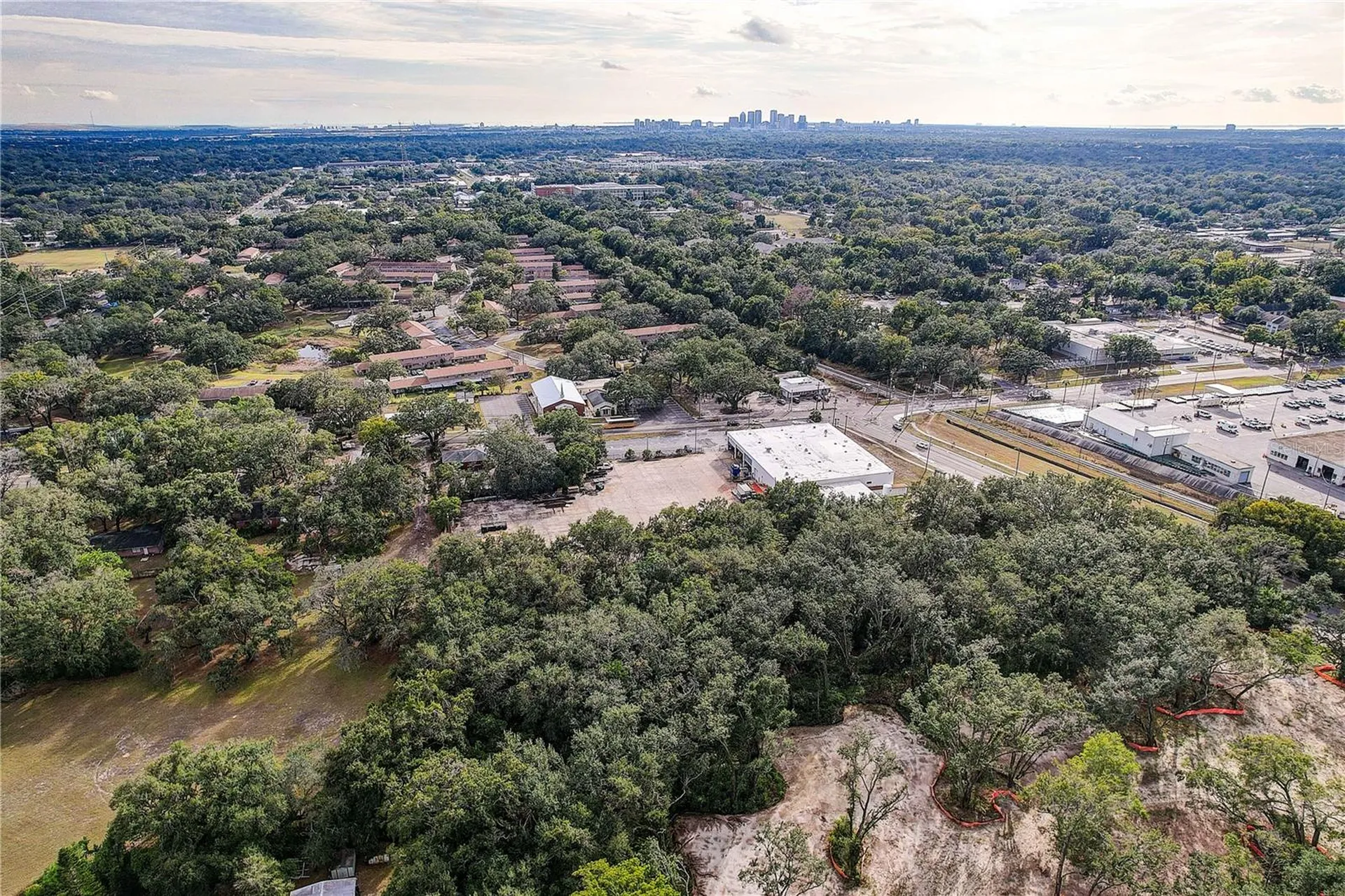 6905 & 6907 Rowlett Park Drive Tampa FL 33610