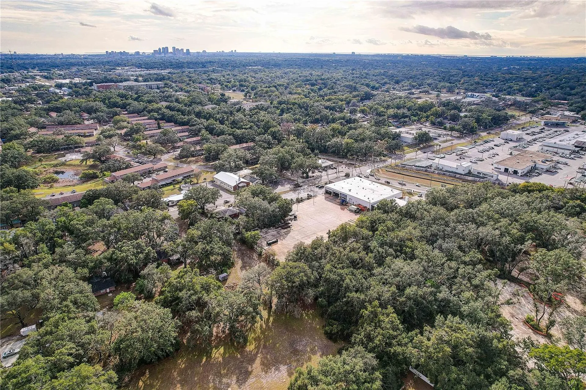 6905 & 6907 Rowlett Park Drive Tampa FL 33610