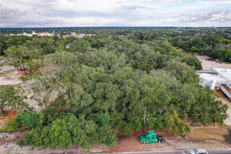 6905 & 6907 Rowlett Park Drive Tampa FL 33610