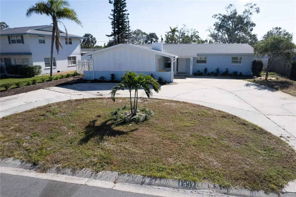 1897 Dolphin Boulevard S St Petersburg FL 33707